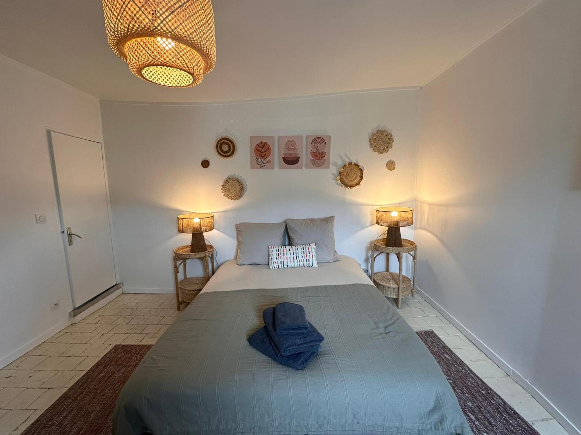 Large Apartment In City Center Онфльор Екстериор снимка